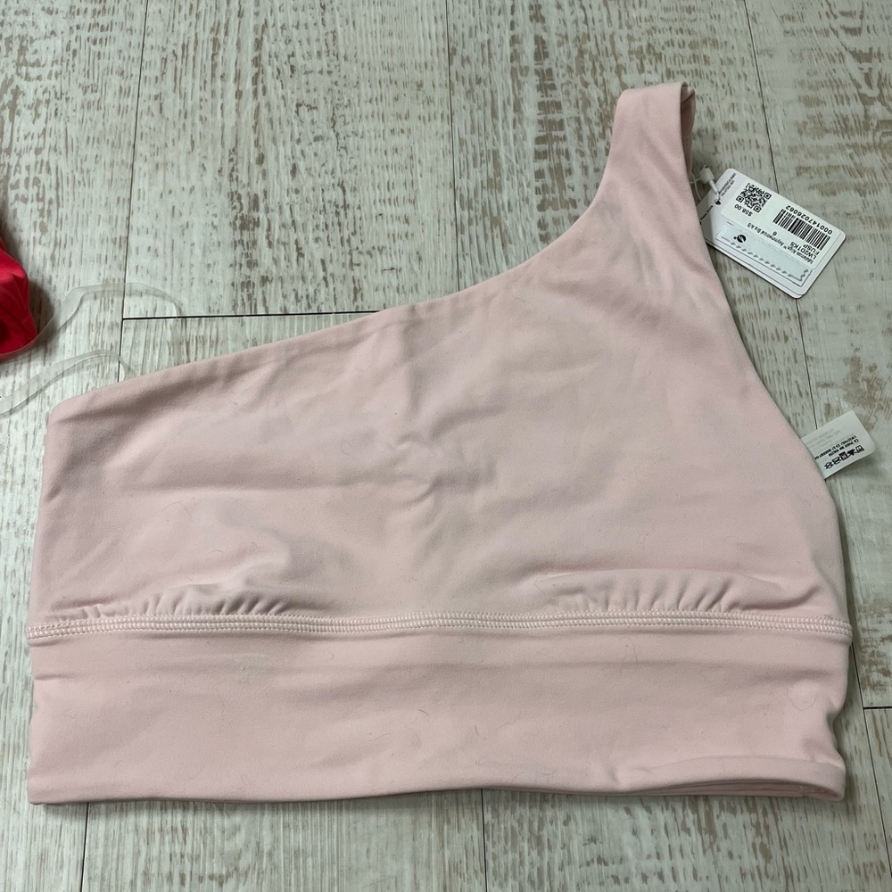 Lululemon Align Asymmetrical bra: NWT/Size 6 A/B / Flush Pink